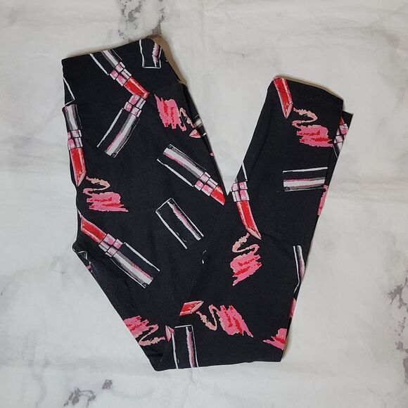 LuLaRoe Pants - LulaRoe Lipstick Print leggings